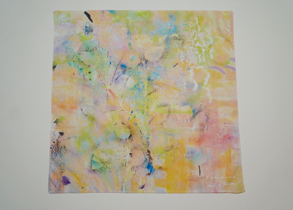 What colors do  ハンカチーフ