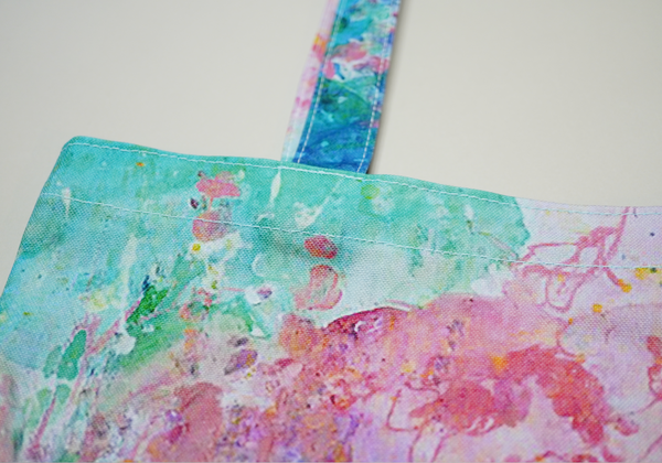 What colors do   トートバック